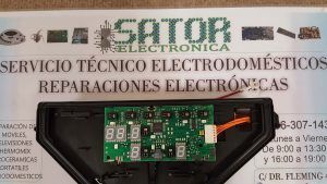 Módulo De Mandos Diehl Controls 9000691652 Yl-230-1h Yl230-09