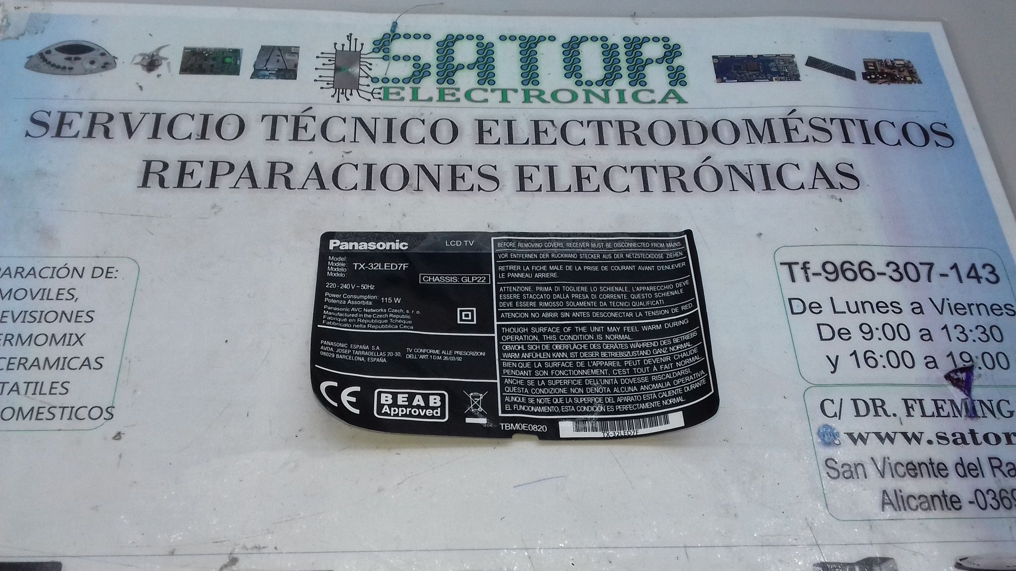 FOTO MODELO TELEVISOR TX-32LED7F