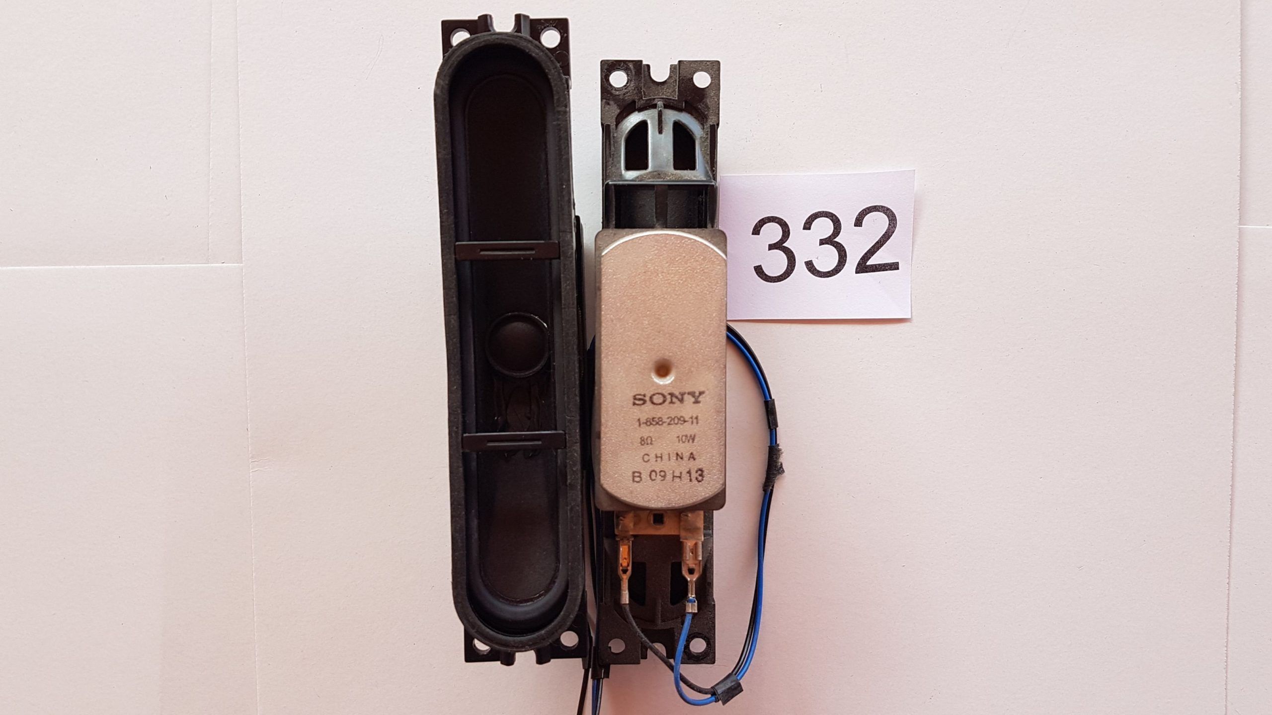 Altavoces 1-858-209-11