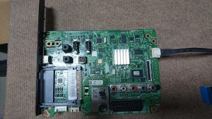 Placa Main Board Bn94-05546e Bn97-05228t Para Tv Samsung Ue32eh4000