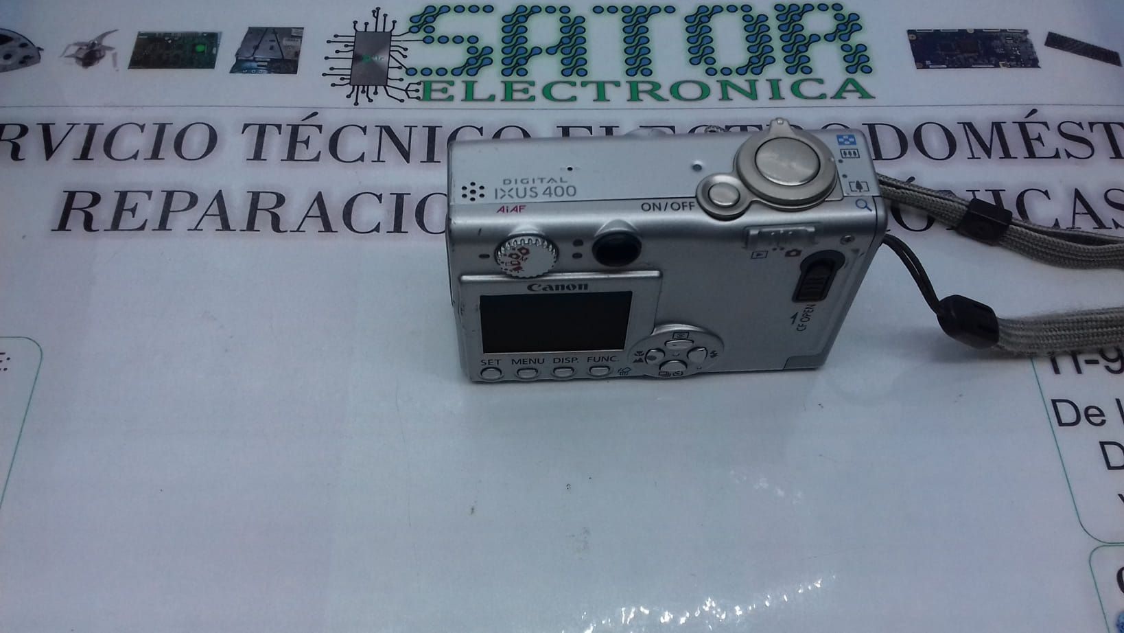 Canon Ixus400 Pc1038 trasera