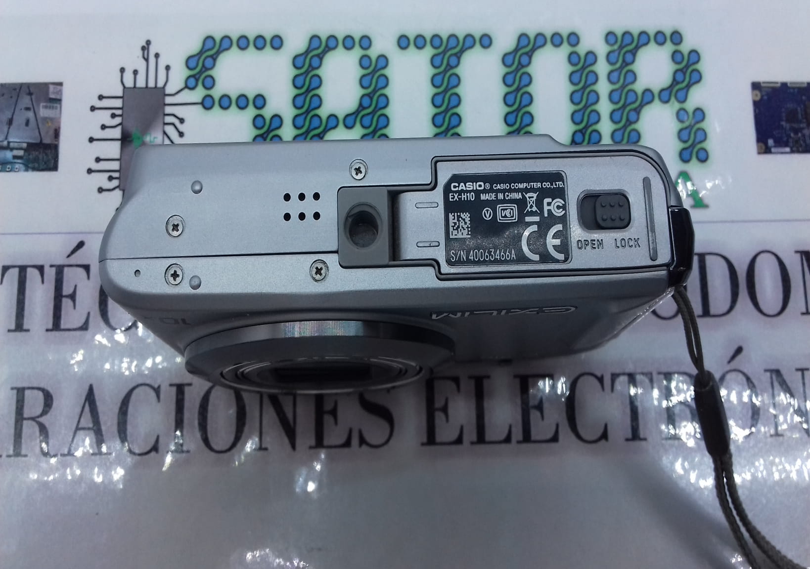 Casio Ex-H10 etiqueta