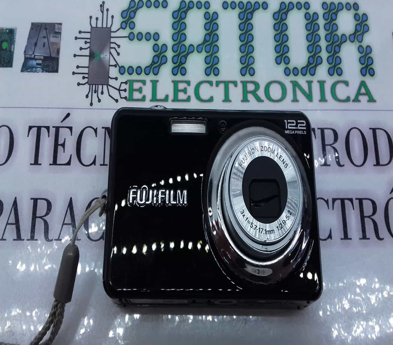 Camara de fotos Fujifilm FinePix J37