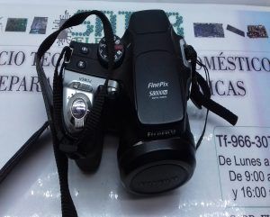 Camara de fotos Fujifilm FinePix S8000fd