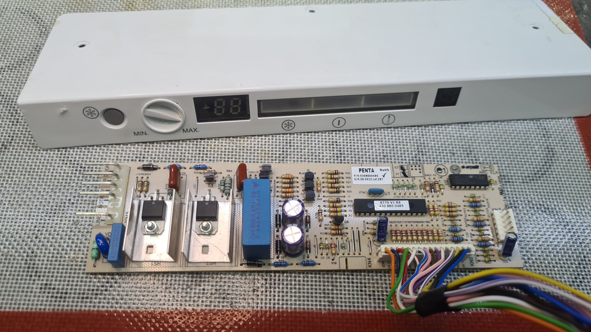 Reparación de circuito Beko 4308600485