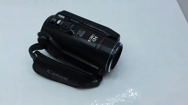 Cámara de vídeo LEGRIA HF20E cerrada