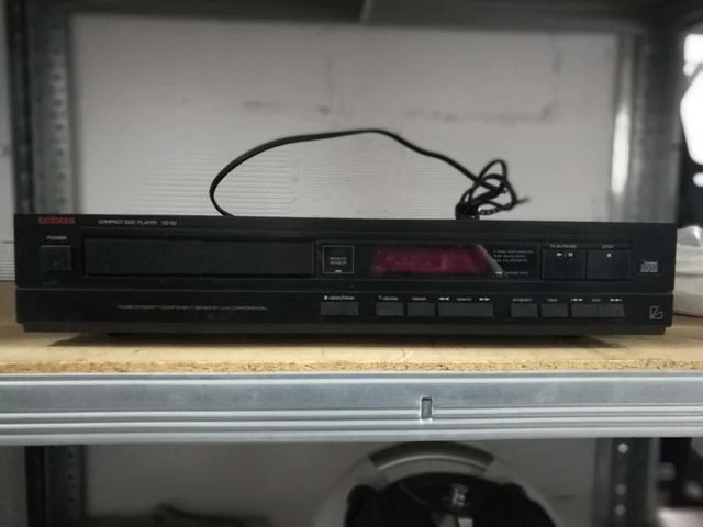 Compact Disc player Luxman DZ92 Averiado