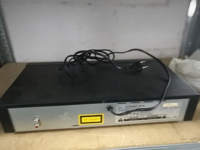Compact Disc player Luxman DZ92 trasera desde arriba