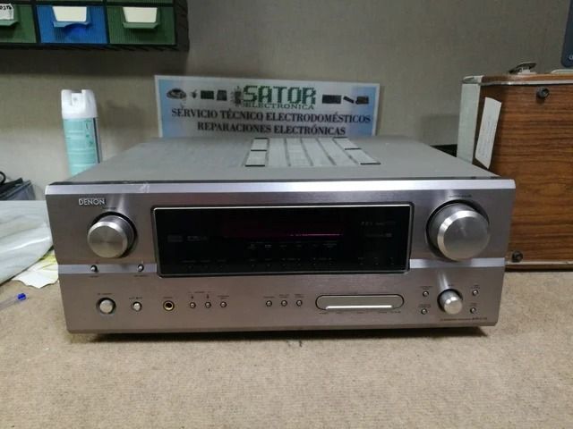 Denon AV Surround Receiver AVR-2105Averiado