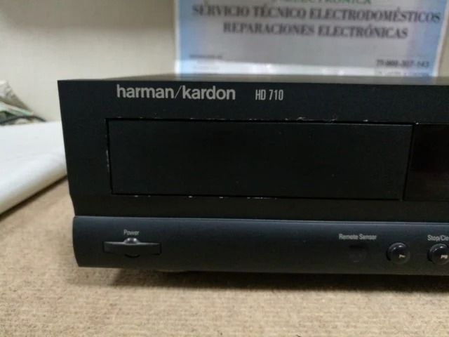 Harman Kardon Woodbury HD710 delantero lateral izquierdo