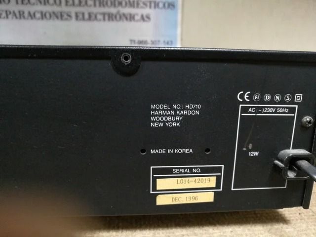 Harman Kardon Woodbury HD710 etiqueta