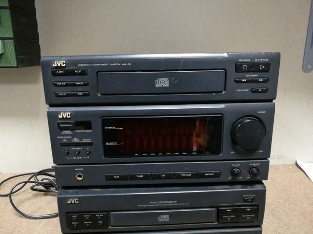 JVC COMPACT COMPONENT SYSTEM MX-50 Averiado