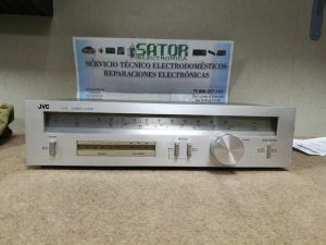 JVC Stereo Tuner T-V5L Averiado