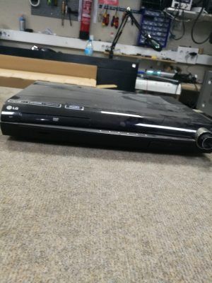 LG DVD Reciver M-HT904TA Averiado