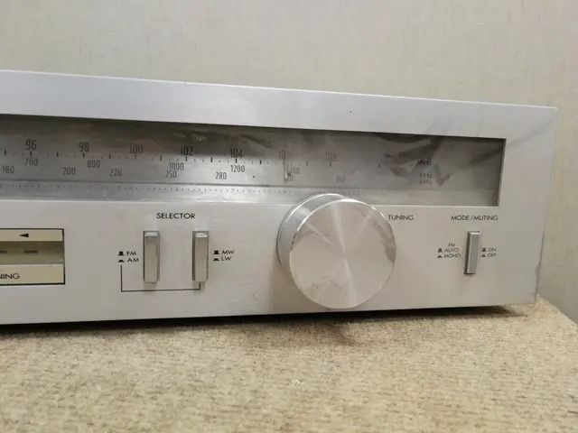 Radio JVC T-V5L, delantera lateral derecho
