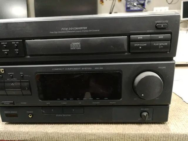 Receptor JVC MX-66, ,mas de cerca 2