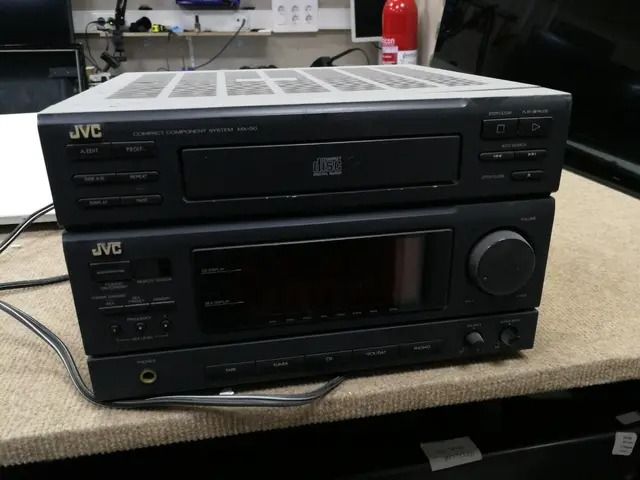 Reproductor JVC MX-50, Averiado
