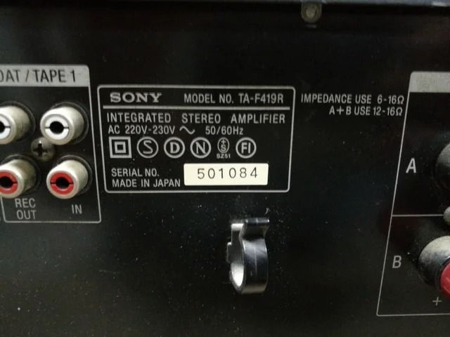 Sony Integrated Stereo Amplifier Modelo N
