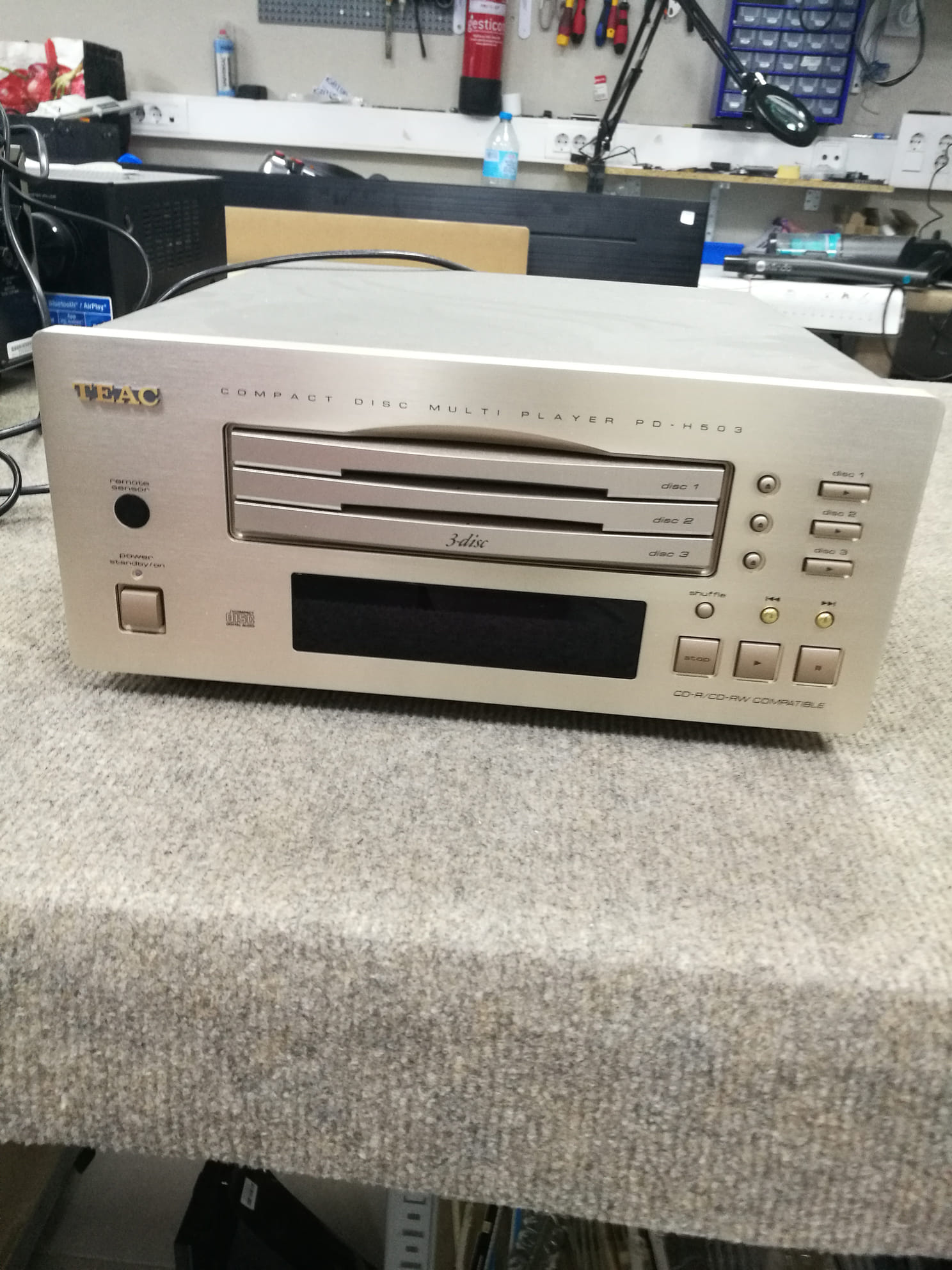 Teac Compasct Disc Multi Player PD-H503Averiado