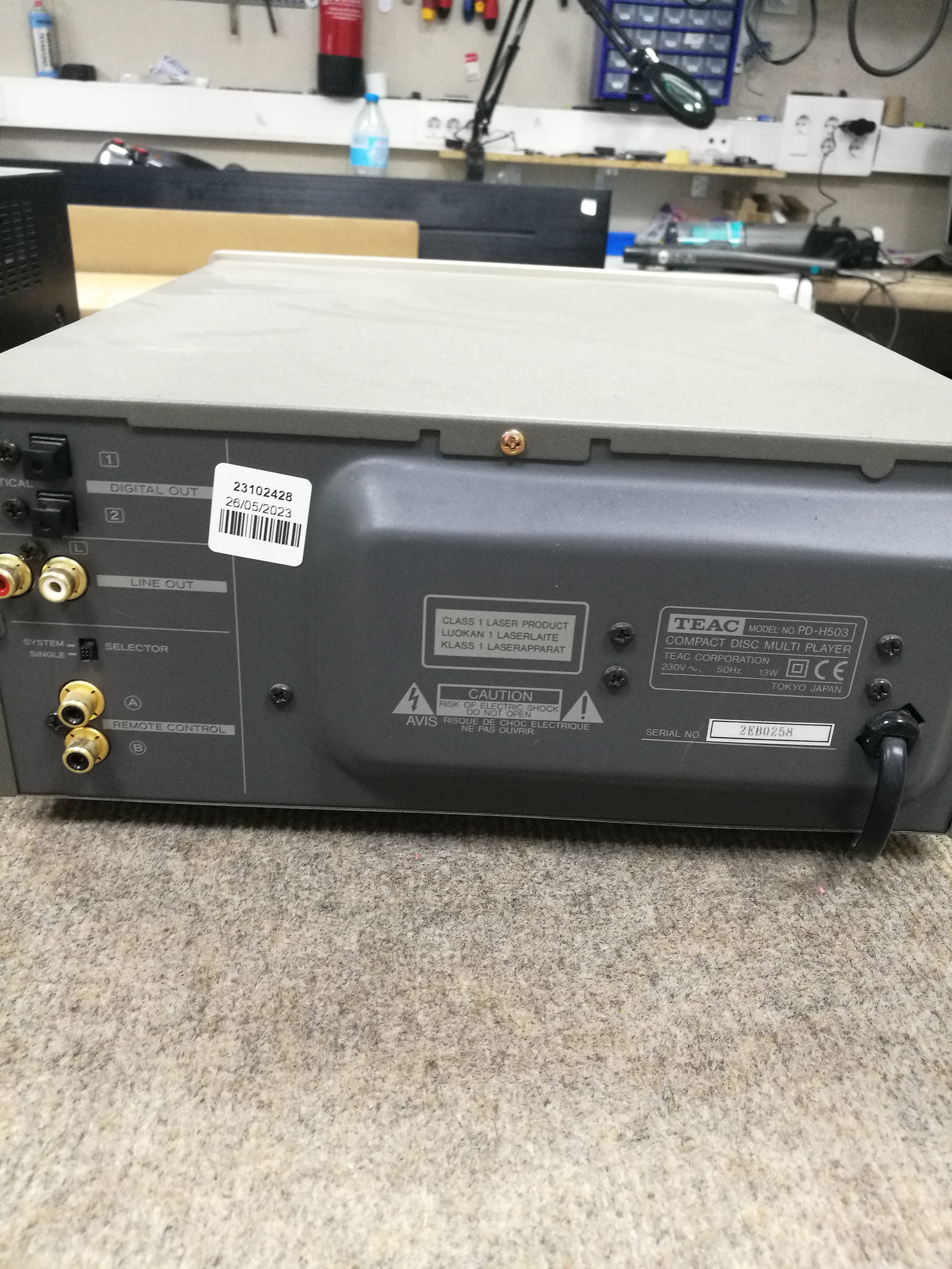 Teac Compasct Disc Multi Player PD-H503 detras