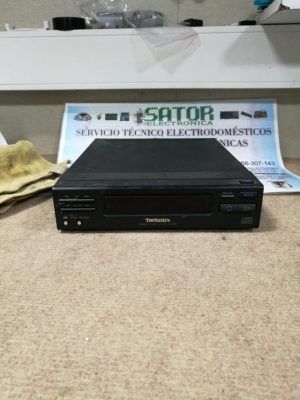 Technics Compact Disc Player SL-CH7 Averiado