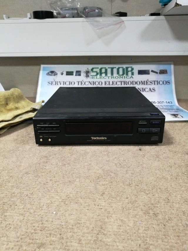Technics Compact Disc Player SL-CH7 Averiado