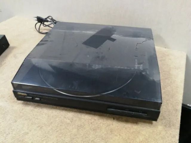 Tocadiscos Aiwa PX-E800 cerrado