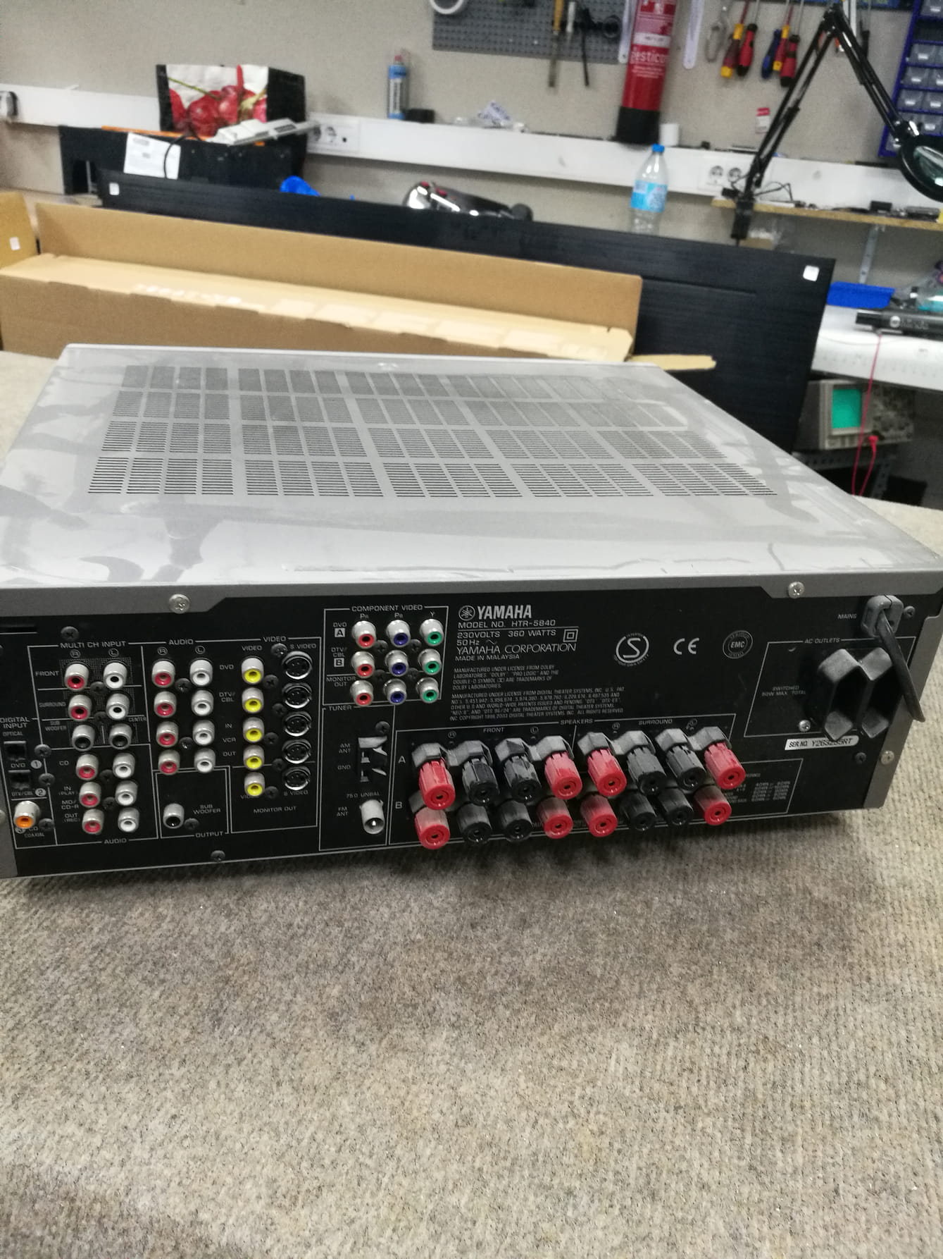 Yamaha Natural Sound AV Receiver HTR-5840 detras