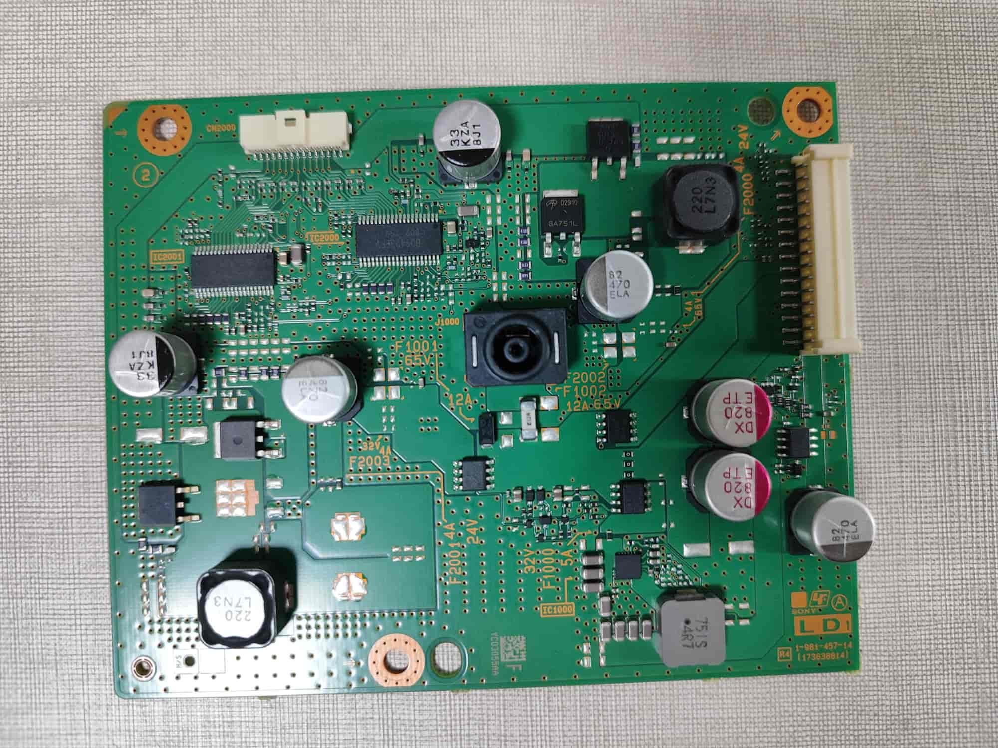 Circuito Electrónico o Placa T-Con YC03055AA